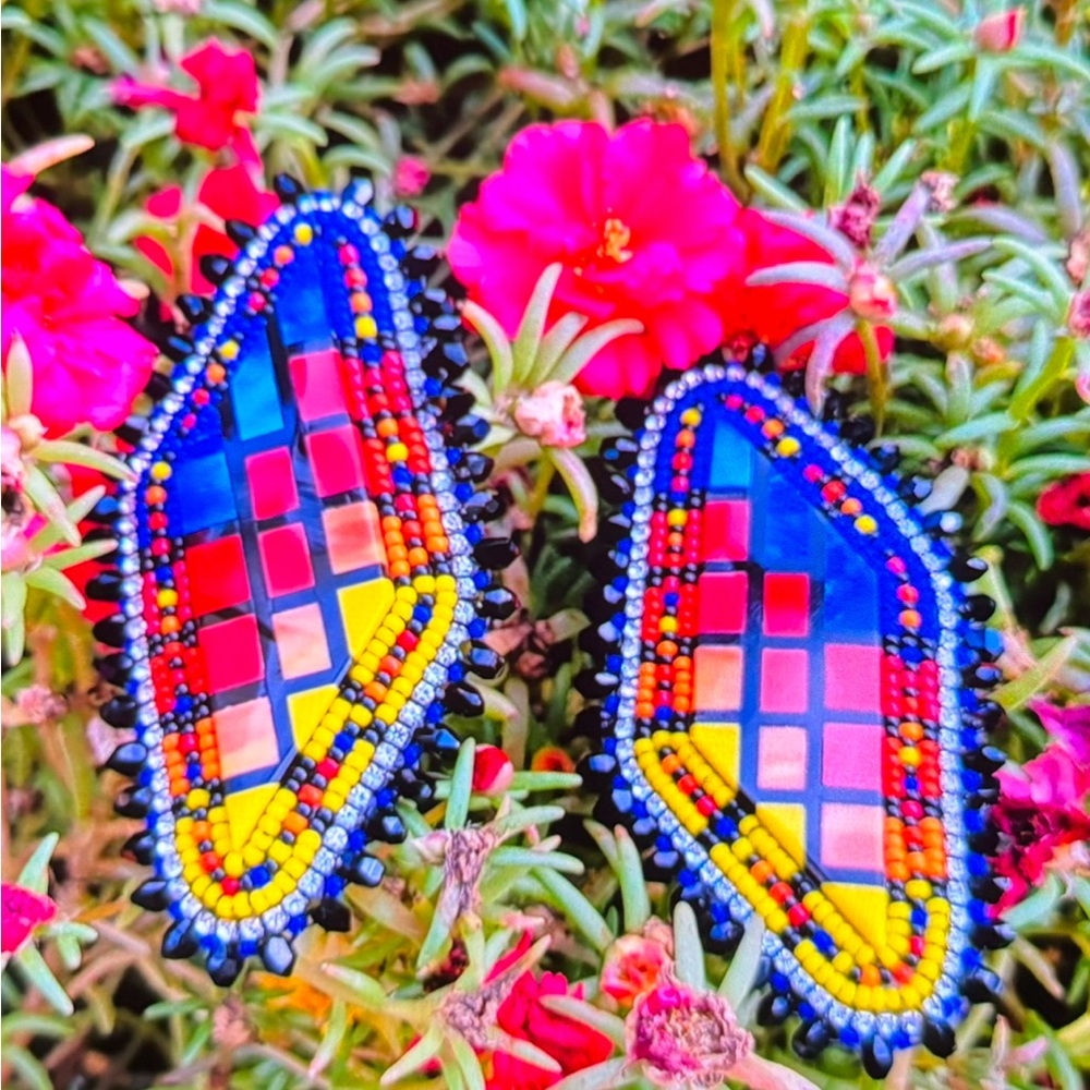 Native American made Inlay center hand beaded by Mississippi Band of Choctaw